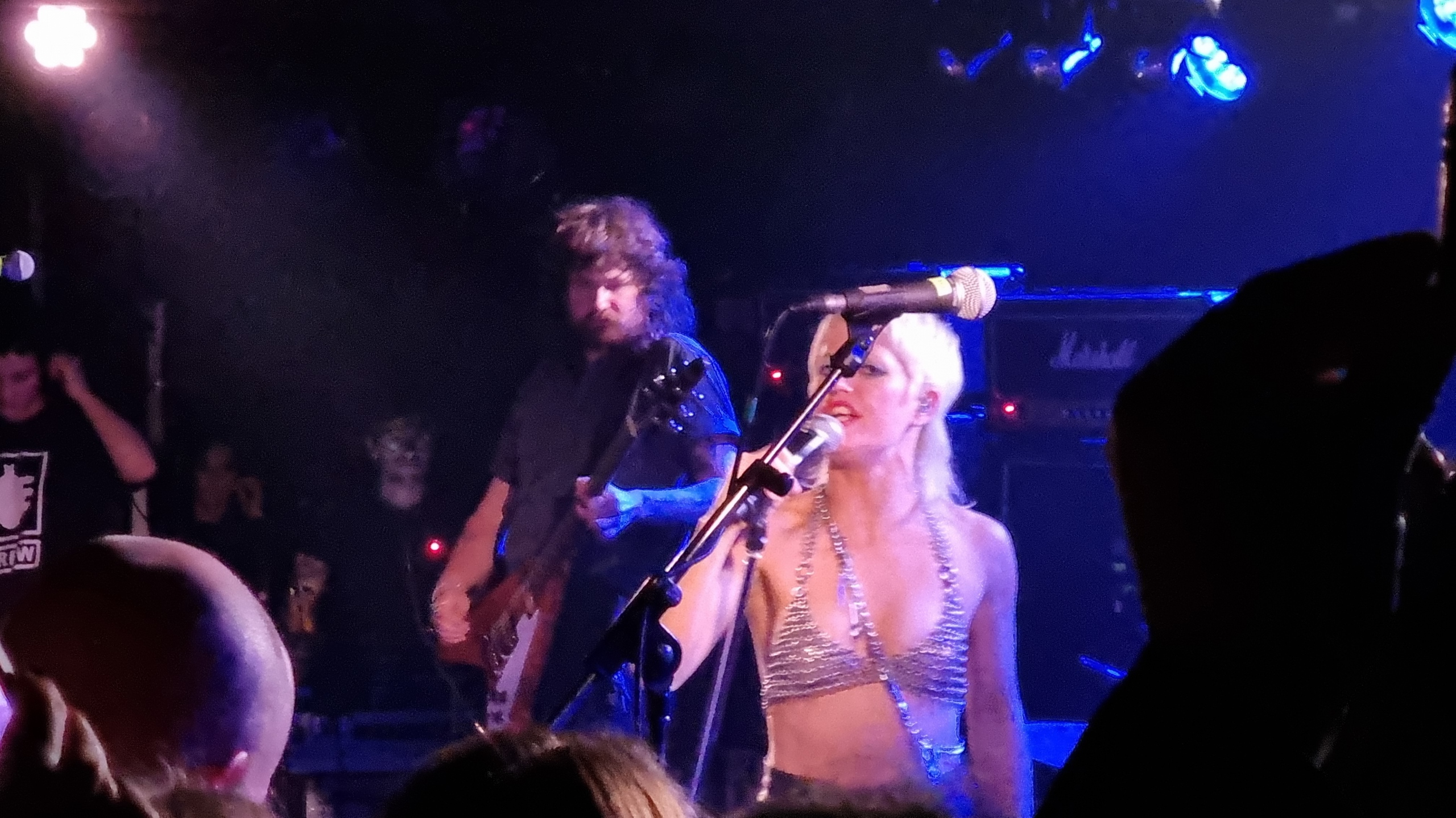 Amyl and The Sniffers @ Loppen, Denmark, 2022-11-10