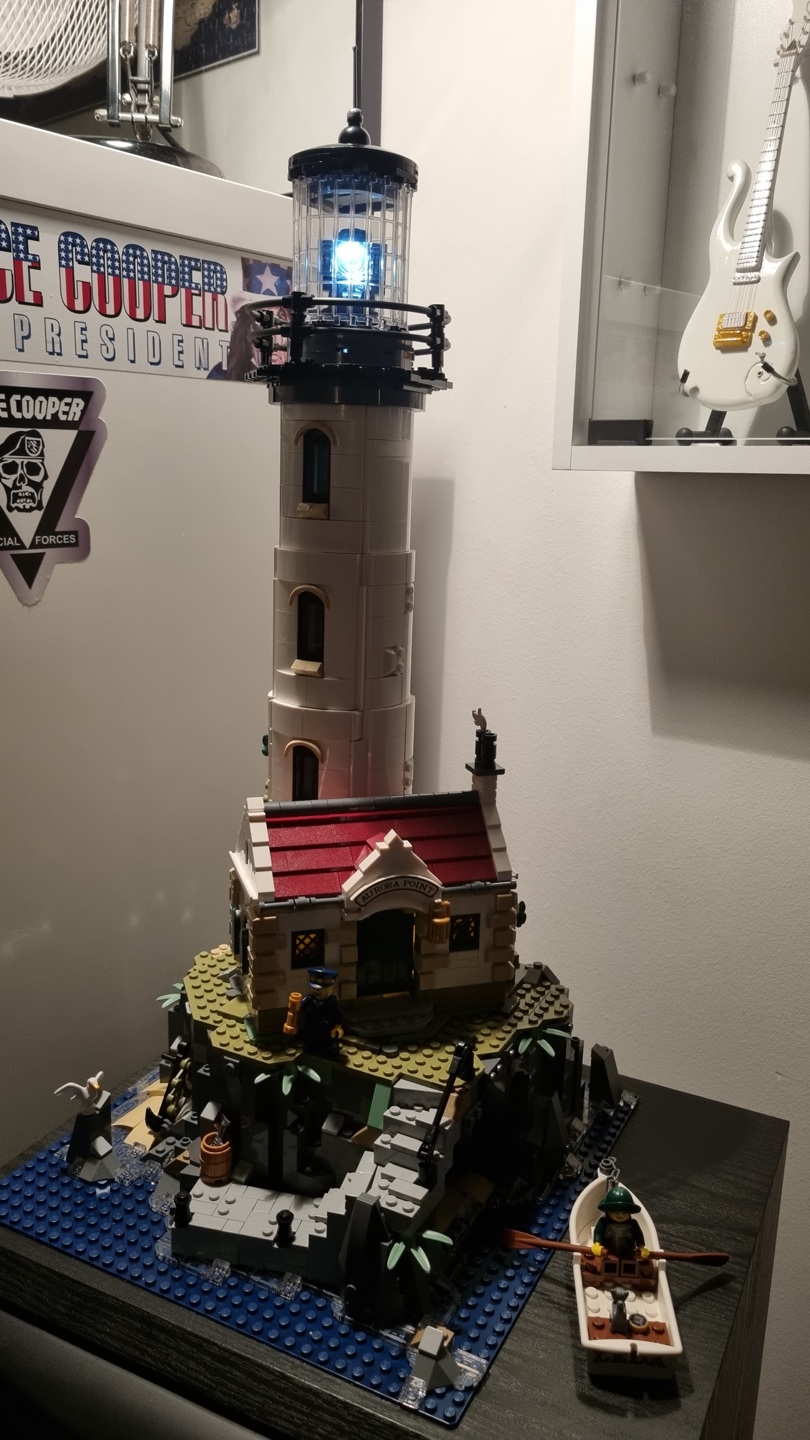 Building a Lego Lighthouse